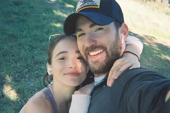 Chris Evans s Albou Baptistou