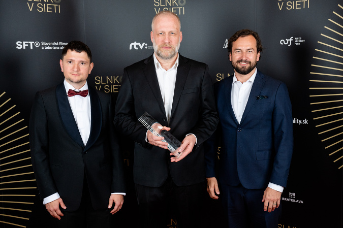 Najlepší televízny film / miniséria / seriál: Jozek Mak
PRODUCENTI Roman Genský, Peter Bebjak, Rasťo Šesták Najlepší televízny film / miniséria / seriál: Jozek Mak
PRODUCENTI Roman Genský, Peter Bebjak, Rasťo Šesták