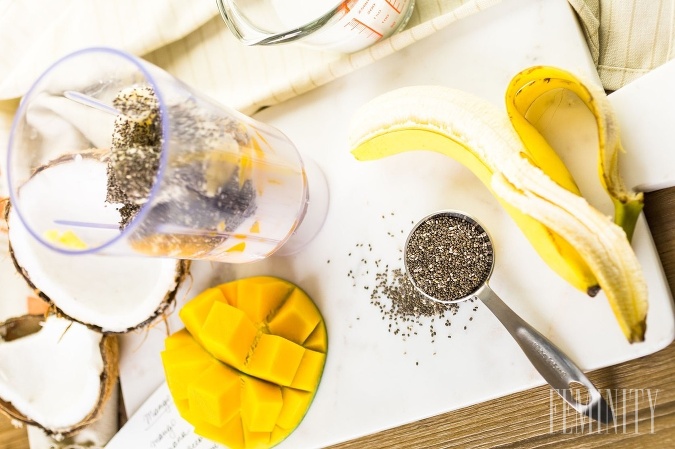 Banánovo-mangové smoothie s Chia semiačkami vám zachutí