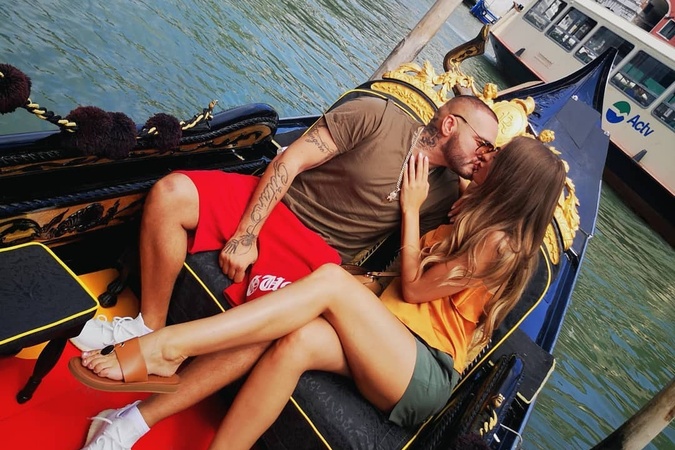 Romantické bozky na gondole si slovenský pár užil naplno
