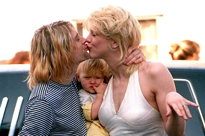 Kurt Cobain s manželkou Courtney a ich dcérou Frances Bean