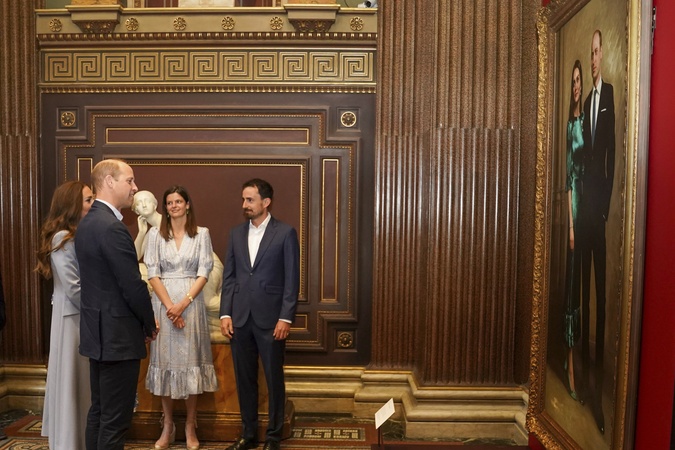 Prvý oficiálny portrét princa Williama a vojvodkyne Kate