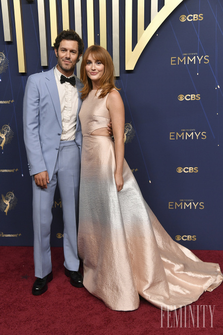Herec Adam Brody s manželkou, herečkou Leighton Meester v modeloch Prada