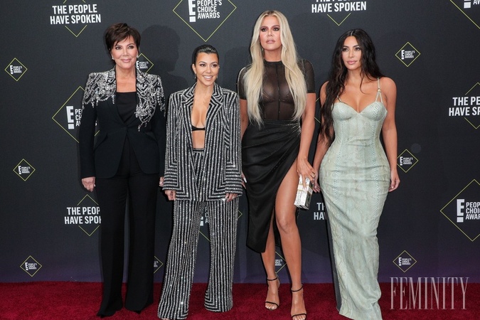 Kardashianky si nemajú problém platiť vlastných fotografov - chcú totiž vyzerať dokonalo
