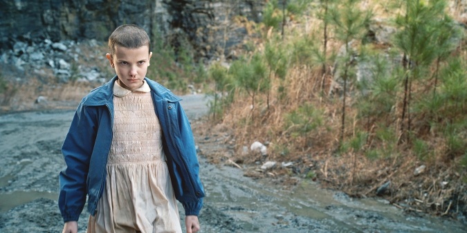  Millie Bobby Brown v úlohe Jane Eleven v Stranger Things 