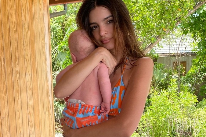 Emily sa stala mamou len pred pár týždňami