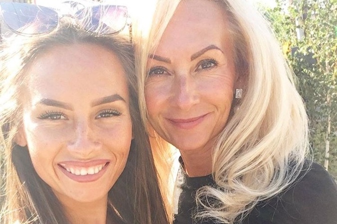 Natália Glosíková je určite krásna po svojej mamine, vyzerajú ako sestry