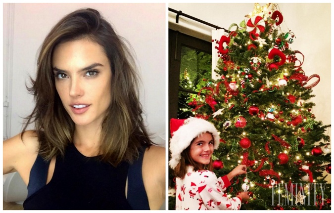 Alessandra Ambrosio a jej červeno-zlatý stromček