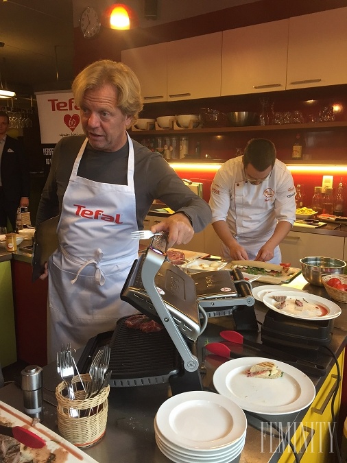 Maroš Kramár si vyskúšal varenie s výrobkami od značky Tefal