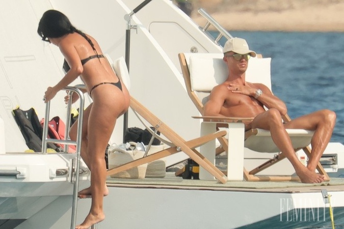 Ronaldo na paparazzi záberoch v spoločnosti svojej krásnej ženy: Letnú dovolenku trávili v Taliansku na tomto ostrove