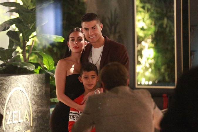 Cristiano Ronaldo požiadal o ruku svoju priateľku Georginu Rodriguez