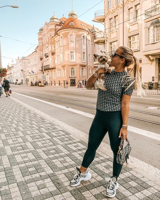 Tenistka Dominika Cibulková prepadla trendu sadle bag od módneho domu Dior