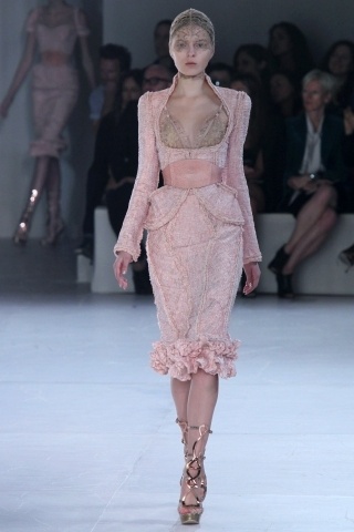 Kolekcia na jar 2012 Alexander McQueen