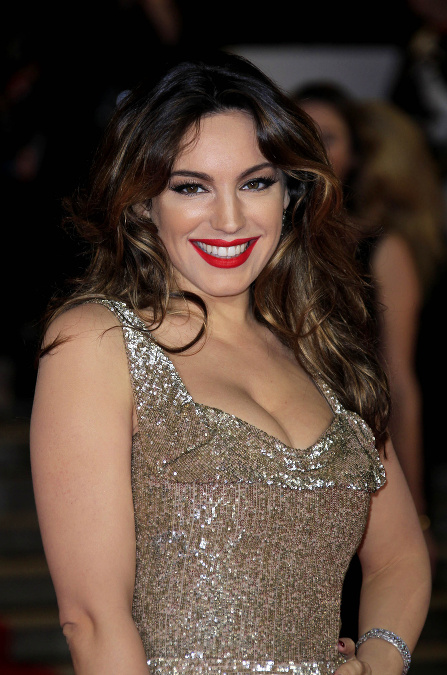 Kelly Brook sa stala známou aj vďaka božskému telu.