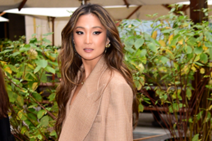 Hviezda seriálu Emily in Paris: Aké kabelky volí Ashley Park ku svojim outfitom?