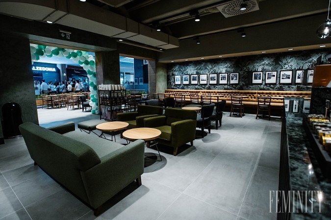 Kaviareň Starbucks v Auparku bola navrhnutá tak, aby odrážala životný štýl zákazníkov, ktorí ju budú navštevovať Kaviareň Starbucks v Auparku bola navrhnutá tak, aby odrážala životný štýl zákazníkov, ktorí ju budú navštevovať