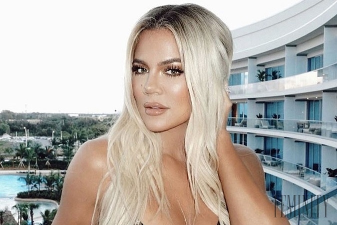 Khloe Kardashian svojou novou tvárou pomaly, ale isto prekonáva aj svoju staršiu sestru Kim