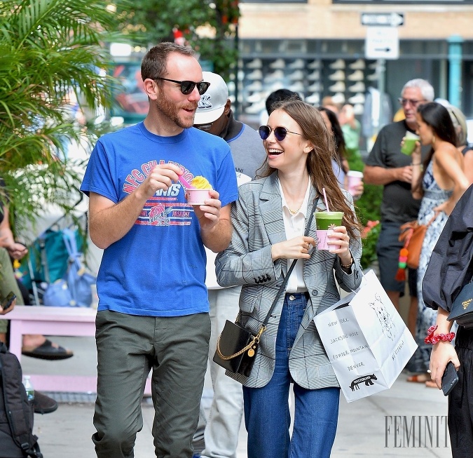 Hoci s Charliem McDowellom randila Lily Collins len od roku 2019, rozhodli sa pre tento dôležitý krok, spoločný život.