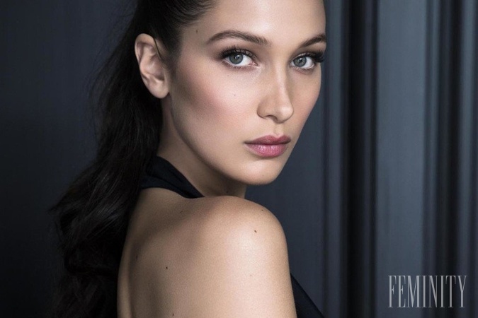 Krásna Bella Hadid sa roky považovala za škaredé káčatko a život v tieni svojej slávnej sestry, bol pre ňu náročný