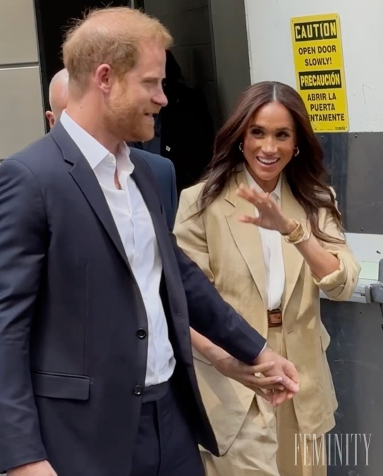  Keď sa princ Harry zamiloval do americkej herečky Meghan Markle, málokto tušil, že tento vzťah spôsobí zemetrasenie v britskej monarchii