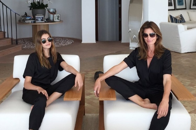 Cindy Crawford a jej dcéra Kaia Gerber vyzerajú ako dvojičky