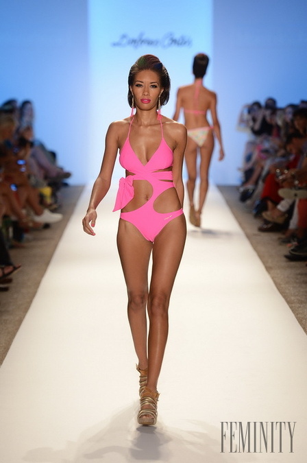 Prehliadka Mercedes-Benz Fashion Week Swim 2013 Collection