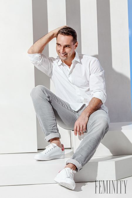 Inšpirujte sa kombináciou bielej košele od Trussardi Jeans a nohavíc značky Hugo Boss Orange