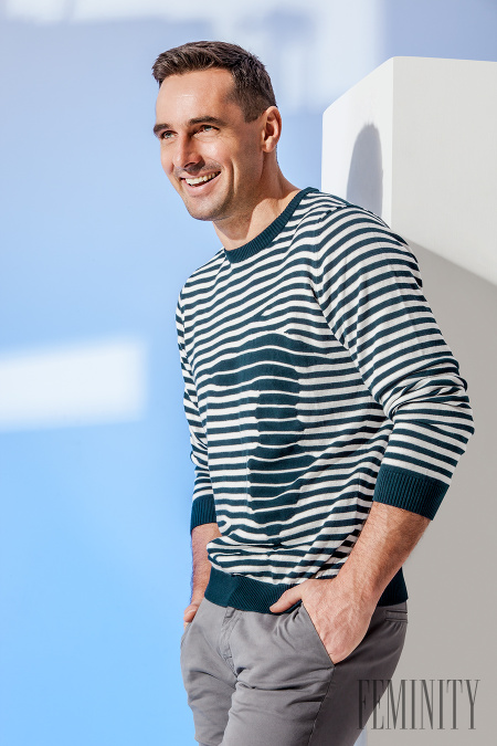 Zvoľte si pohodlie so svetrom Trussardi Jeans a nohavicami Hugo Boss Orange