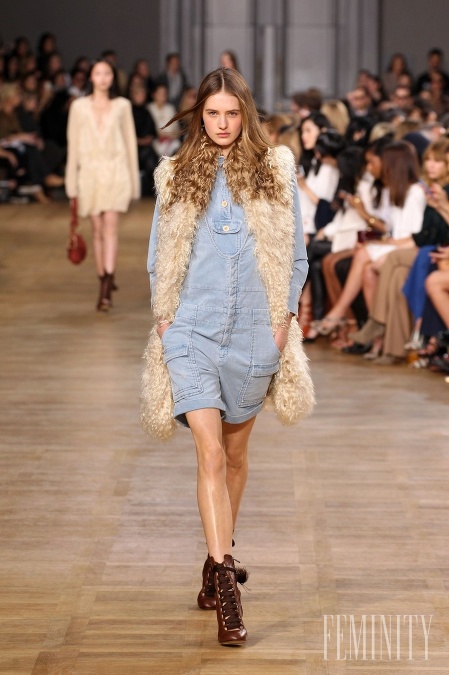 Chloé runway jeseň/zima 2015-2016 sa bude niesť tiež v baby blue