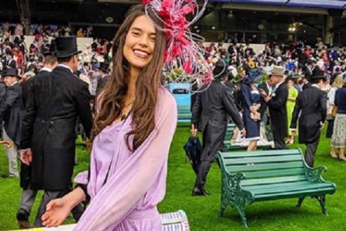 Na instagrame sa Sarah pred pár dňami pochválila aj jednou momentkou, fotografiou z podujatia Royal Ascot