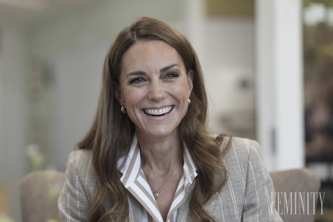 Kate vyskúšala tradičnú čínsku medicínu, konkrétne akupunktúru. 
