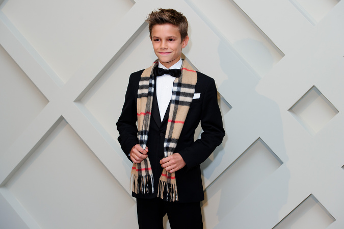 Mladučký Romeo Beckham inkasoval za reklamu Burberry naozaj peknú sumu