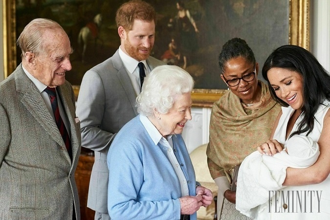 Práve v joge jej pomáha jej mama Doria Ragland, ktorá prišla na čas k Meghan a spoločne sa venujú aj tejto aktivite