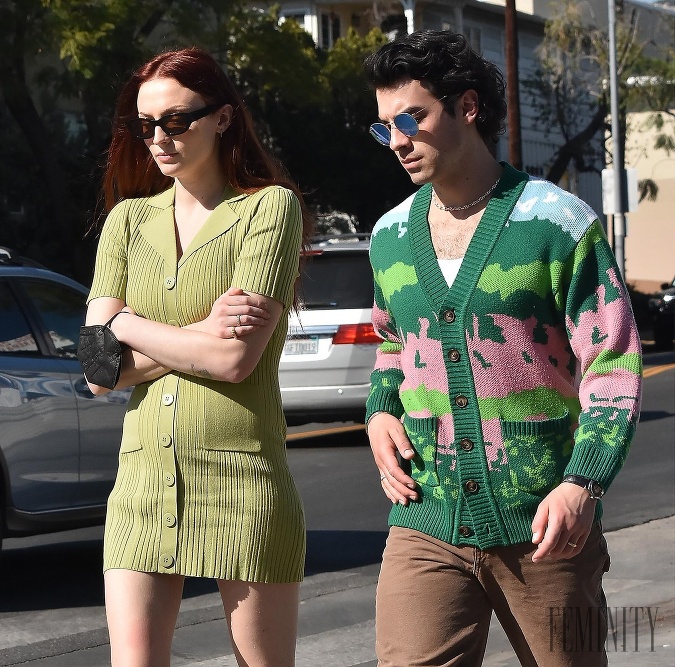 Ako jeden z najpikantnejších rozchodov tohto roka môžeme smelo označiť rozchod manželov Joea Jonasa a Sophie Turner. Ako jeden z najpikantnejších rozchodov tohto roka môžeme smelo označiť rozchod manželov Joea Jonasa a Sophie Turner.