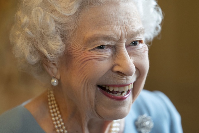 Kráľovná Alžbeta II. opúšťa Buckinghamský palác