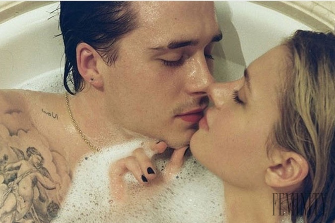 Najzamilovanejšia foto posledných čias: Brooklyn Beckham so svojou láskou oslavujú výročie