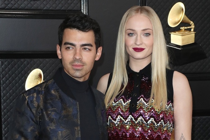 Sophie a Joe patria k párom, o ktorých sa síce veľa nepíše, no napriek tomu vzbudzujú pozornosť