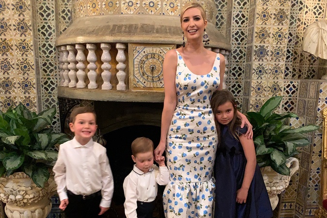 Ivanka Trump je jednou z mnoha mám novej generácie, ktoré sa snažia zabezpečiť pre svoje deti všetko, avšak predísť ich rozmaznaniu