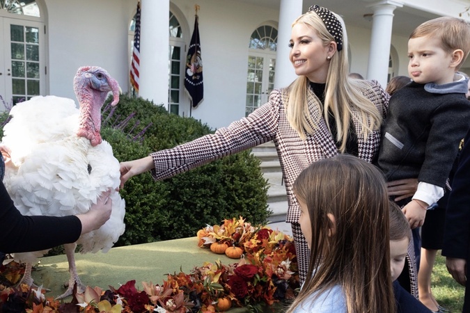 Dcéra amerického prezidenta Ivanka Trump je s deťmi doma v izlácii